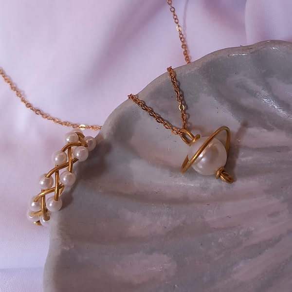 خاتم وسلسلة لولي