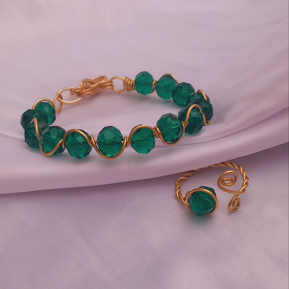 طقم اسورة وخاتم كريستال أخضر