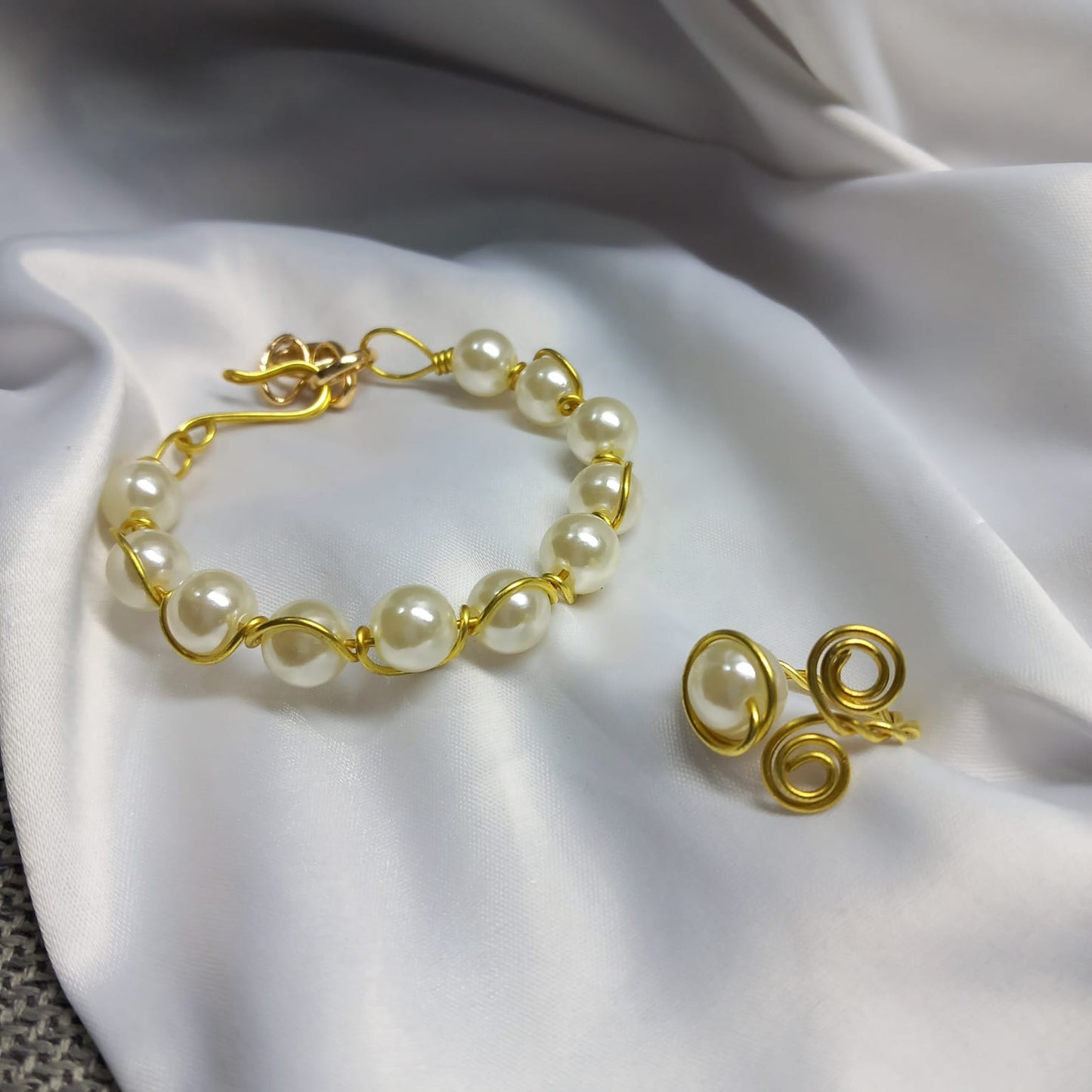 طقم اسورة وخاتم كريستال