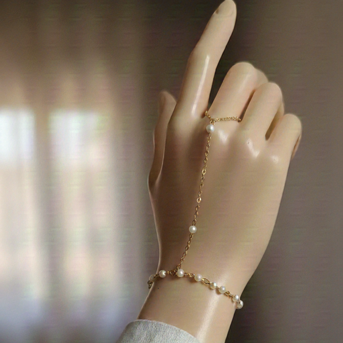 Pearl hand chain