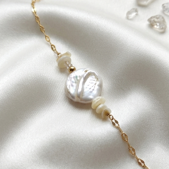 Pearl bracelet