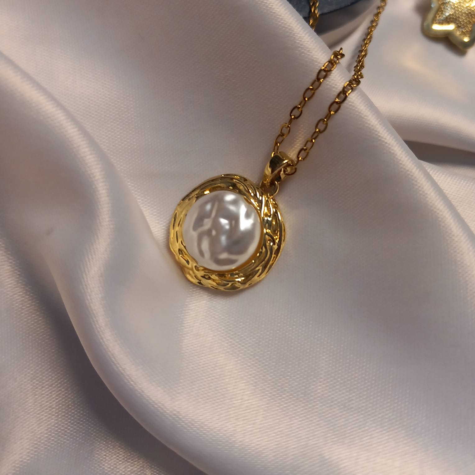 pally necklace