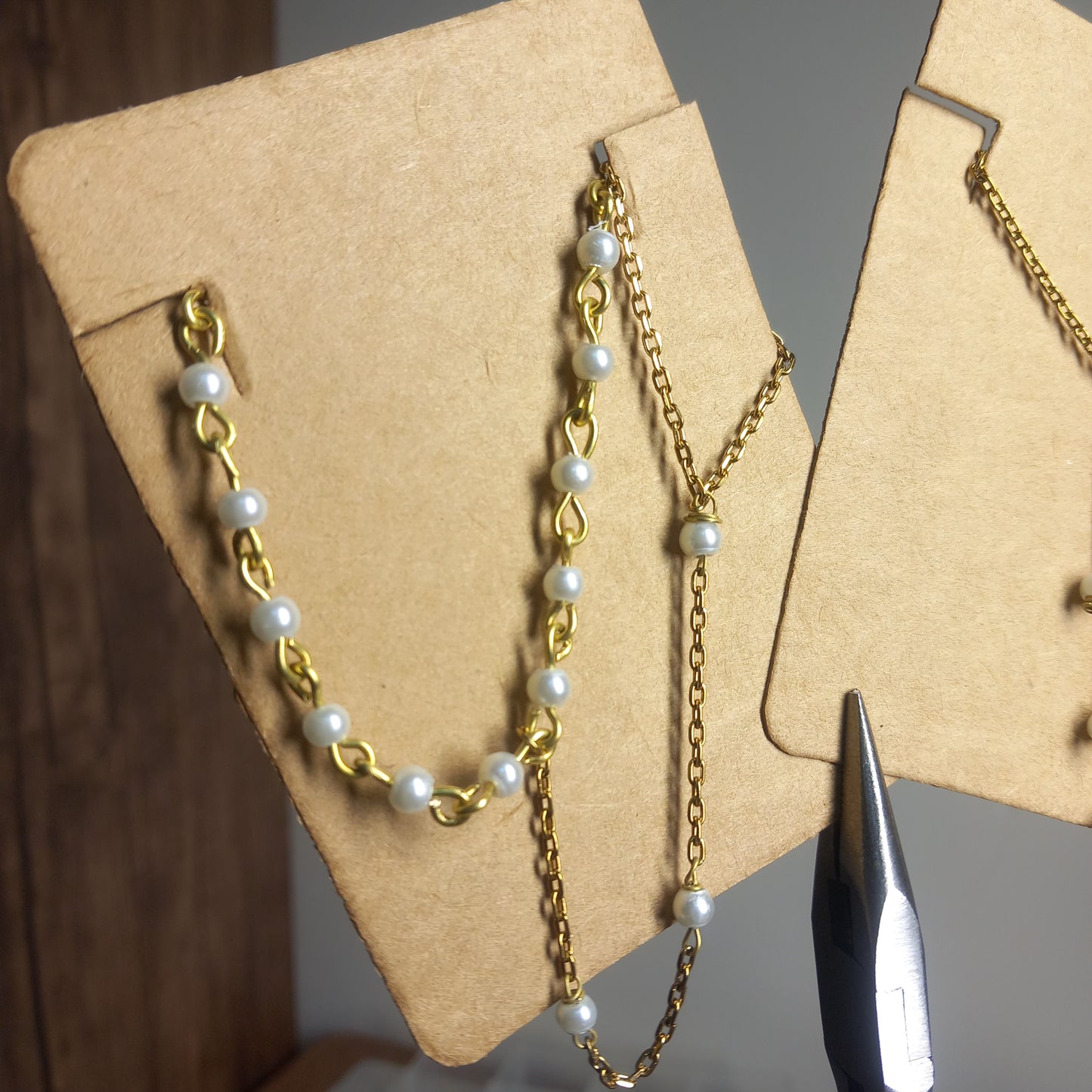Pearl hand chain