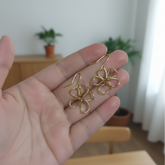 حلق وردة نحاس هاند ميد