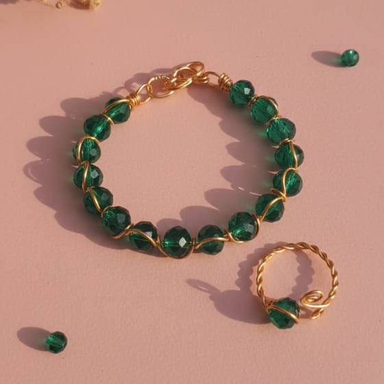 طقم اسورة وخاتم كريستال أخضر
