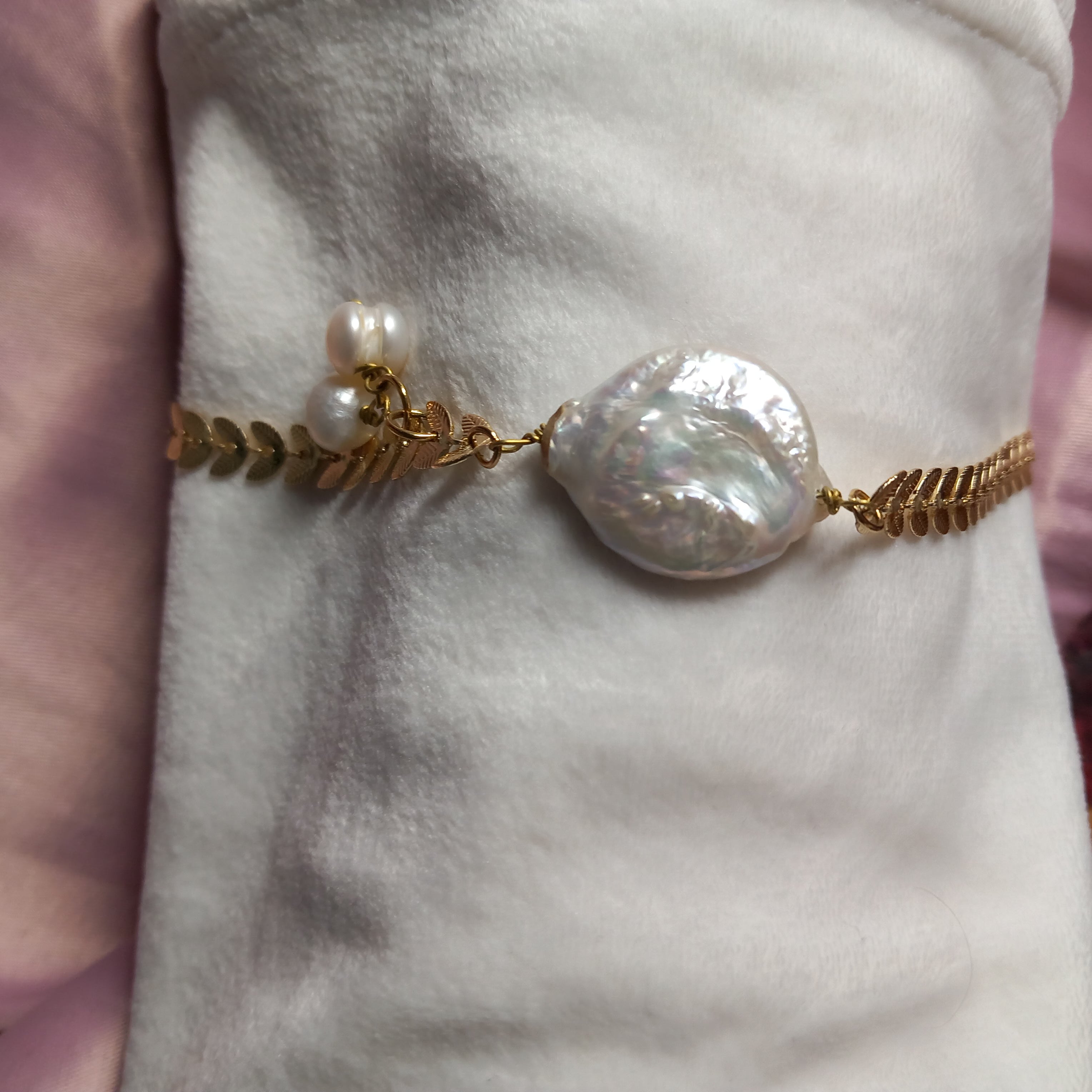 Pearl bracelet